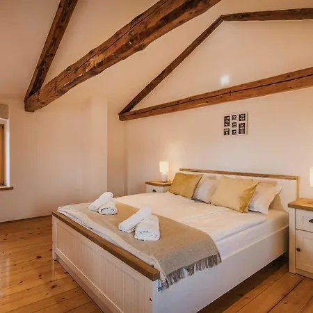 别墅 By Awaytocroatia Bonaci