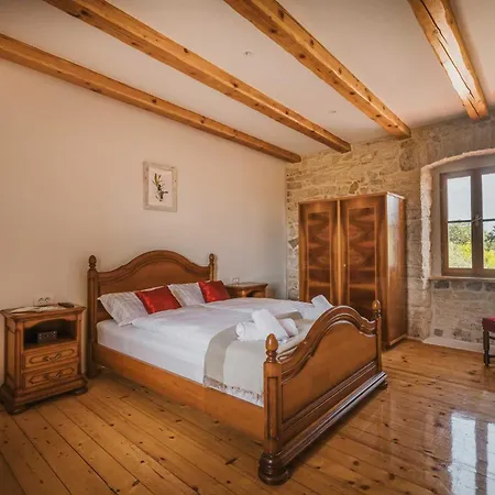 别墅 By Awaytocroatia *